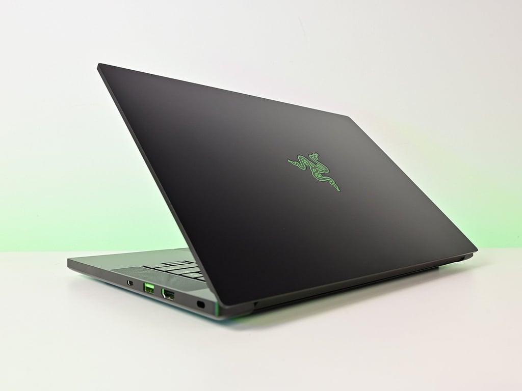 Razer Blade 14 (2025)